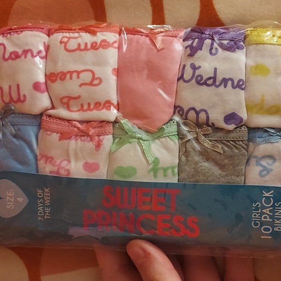 ๐2/$20 or 4/$30 10 ct New Socks size 7-10 and 10 ct size 4 Briefs nip - Picture 3 of 4